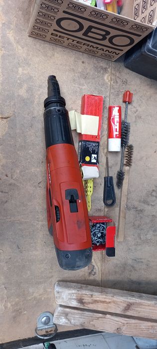 Пистолет за директен монтаж Хилти DX 460