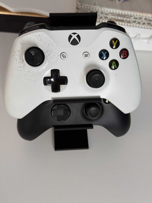 Stand pentru controller Xbox / PlayStation – print 3D