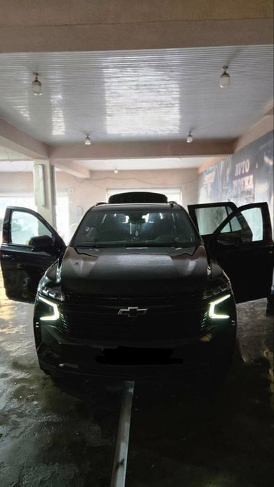 Chevrolet Tahoe 2