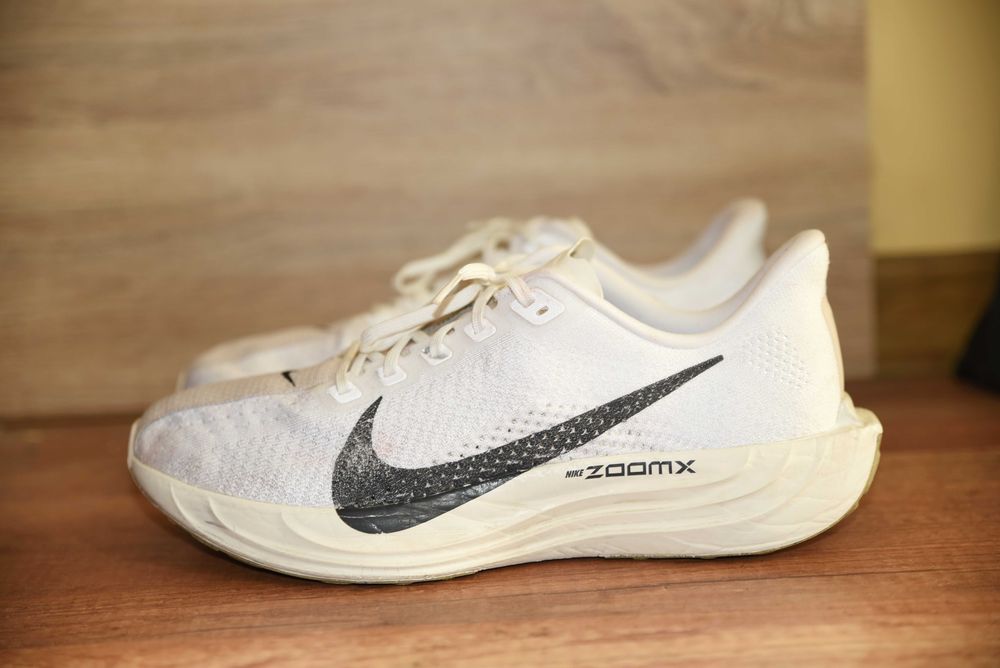 Nike Оригинални маратонки 43 номер