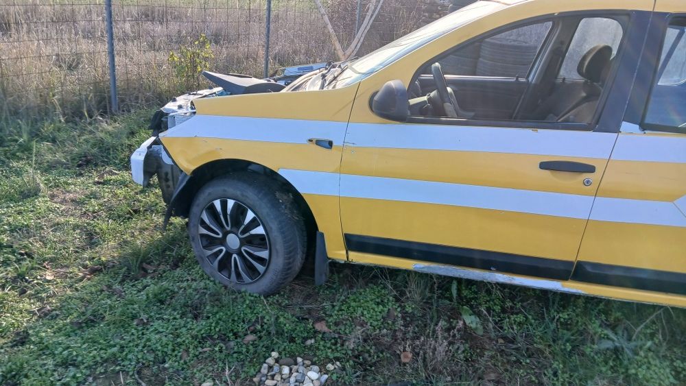 Use , stânga dreapta  sandero 1 stânga dreapta