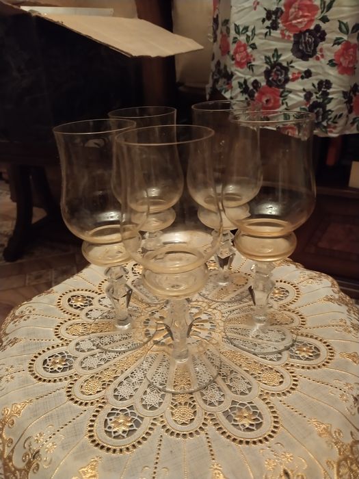 Продам вазы,колокольчик Богемия,бокалы