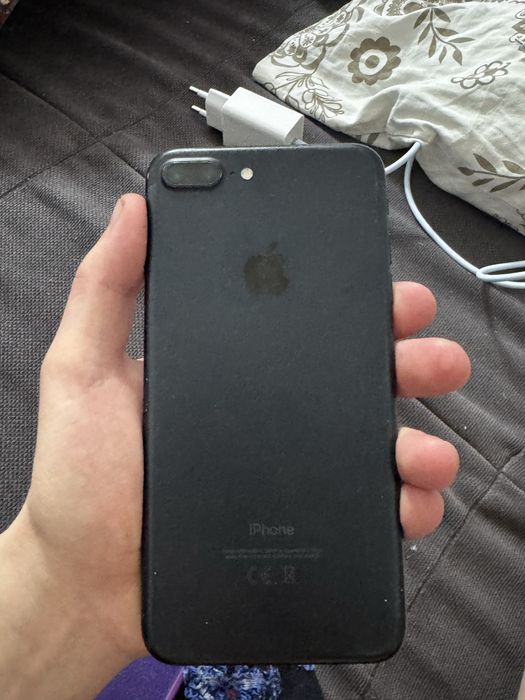 Айфон 7+ продам 20к