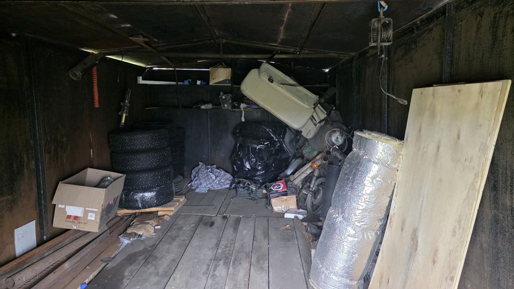 Продам гараж с местом