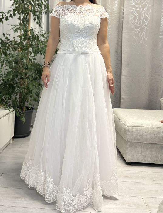 Rochie de mireasa in stil A-line