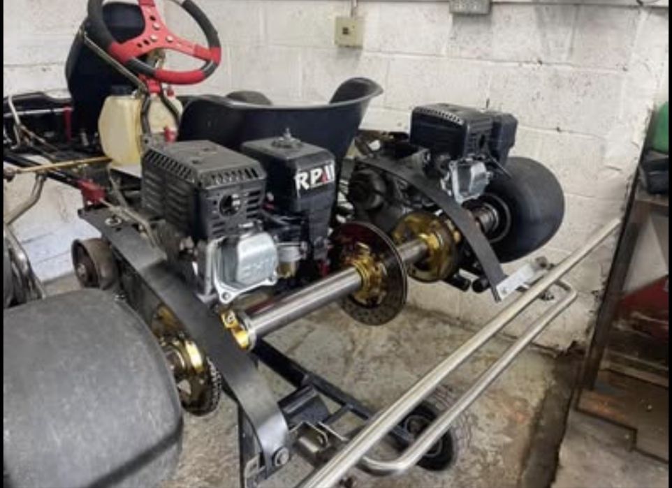 Vand sau schimb honda go kart