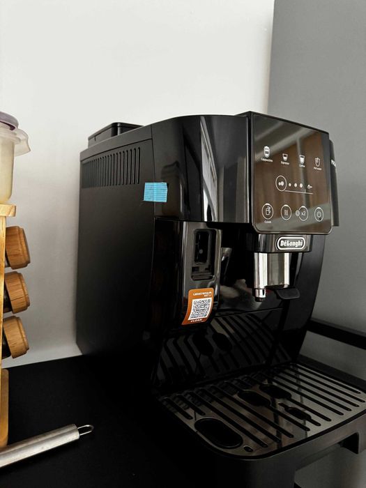 Кофемашина DeLonghi