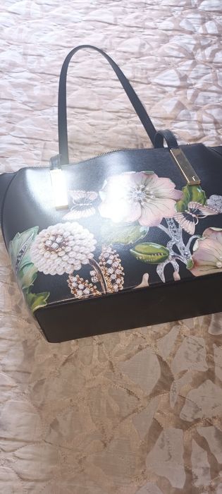 Кожена чанта на Ted Baker