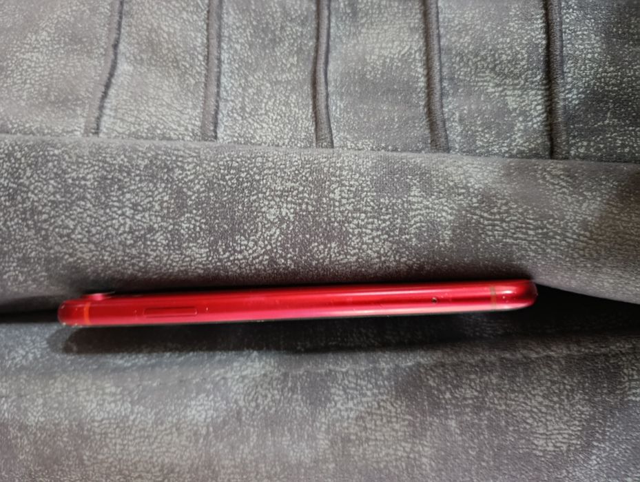 Продам iPhone XR