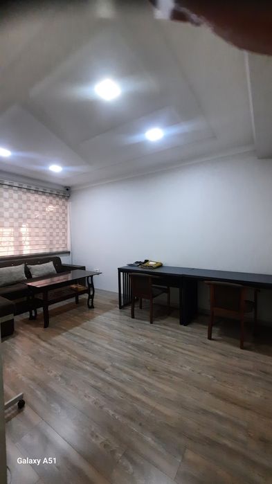 Срочно сдаётся под офис квартира на Ц-5  3/1/4