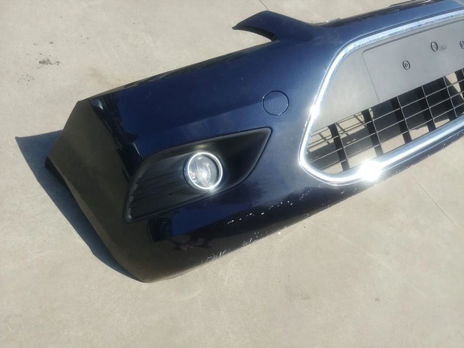 bara fata ford focus 2 facelift  8m5117757a