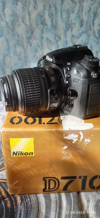 Продам фотоаппарат Nikon D7100