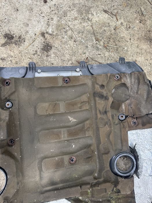 Оригинална кора капак за двигател БМВ BMW E90 E91 E92 E93