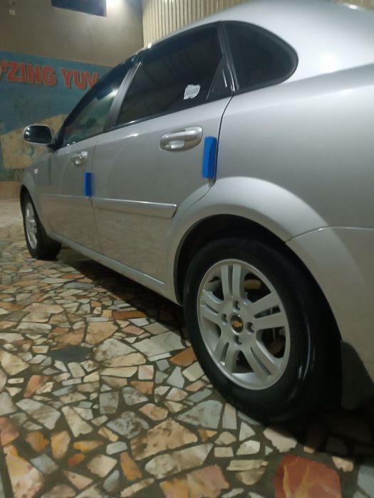 Lacetti 1,8 sotiladi 2 pozitsiya