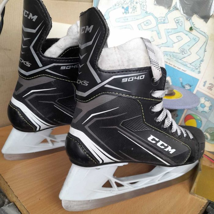 Patine de gheata reglabile 26-28, sau CCM 34-35,