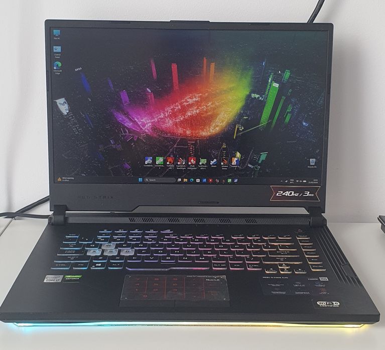 Asus G15 10870H, RTX 2060, 16GB, 512GB, 240HZ