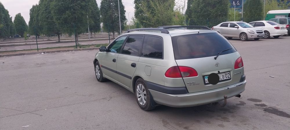 Тайота Авенсис 1998гв