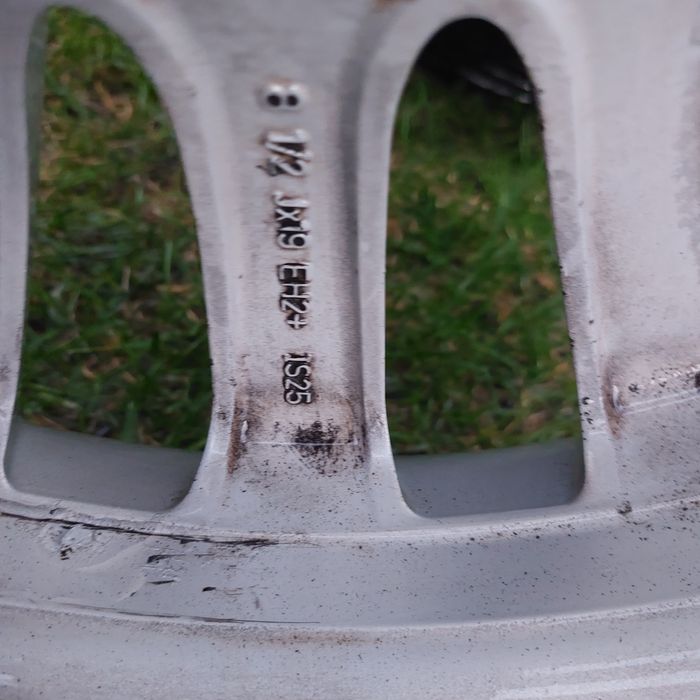 Vand jante BMW  + cauciucuri Pirelli - set complet