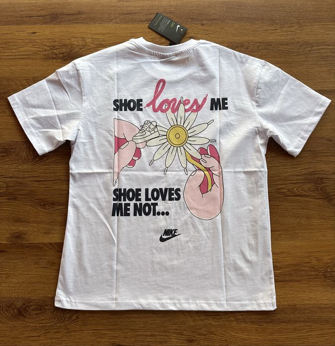 Дамска,памучна,бяла тениска Nike с голяма щампа на гърба