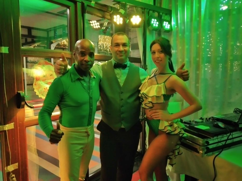 Професионален DJ и Водещ За вашето Сватбено или друго тържество!