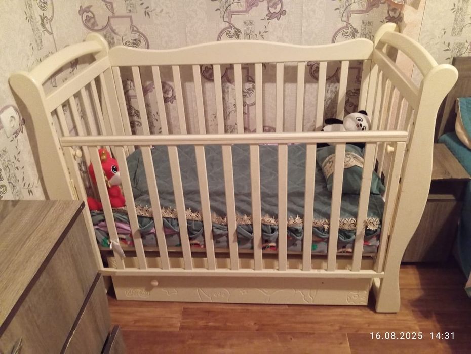 Продам мебел посуда