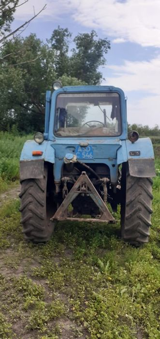 Трактор с камплектующими