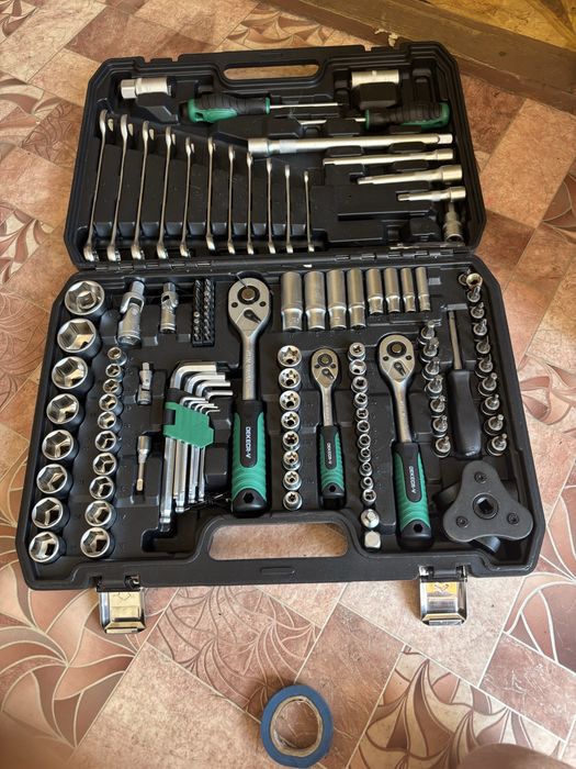 Продам набор состояние новое