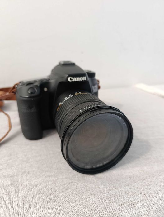 Фотоапарат Canon EOS 70D (на 28 617 кадъра) + обективи Sigma 17-50mm f/2.8 & Sigma 150mm f/2.8 Macro