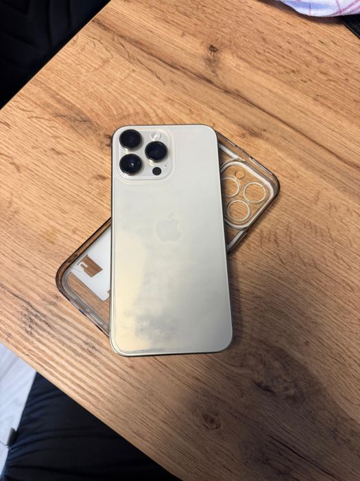 iPhone 14 pro max gold