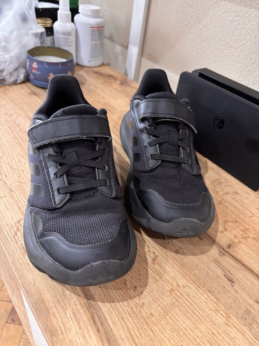 Adidas за момче 35н