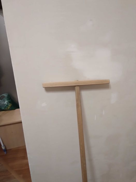 Продам деревянную швабру бу