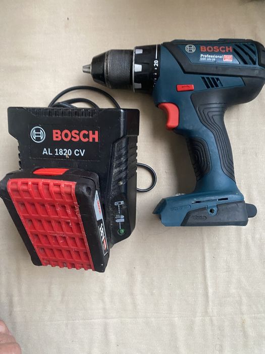 Bormasina Filetanta Bosch GSR 18V-28,incarcator si baterie 3,0Ah