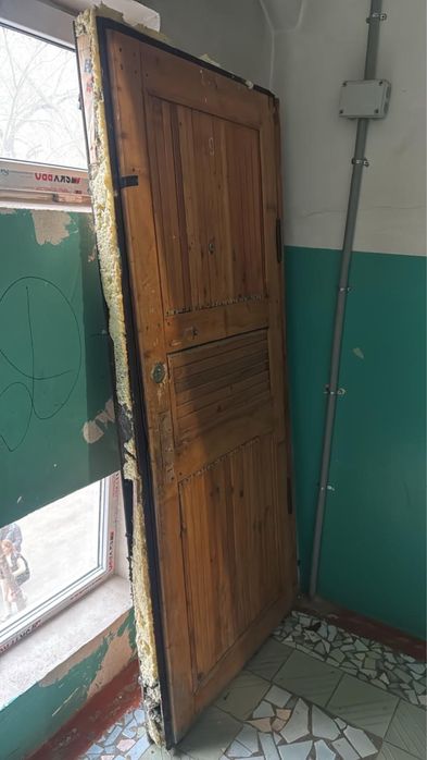 Металлическая дверь