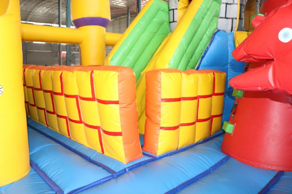 Надуваем батут,замък, детски център, атракцион