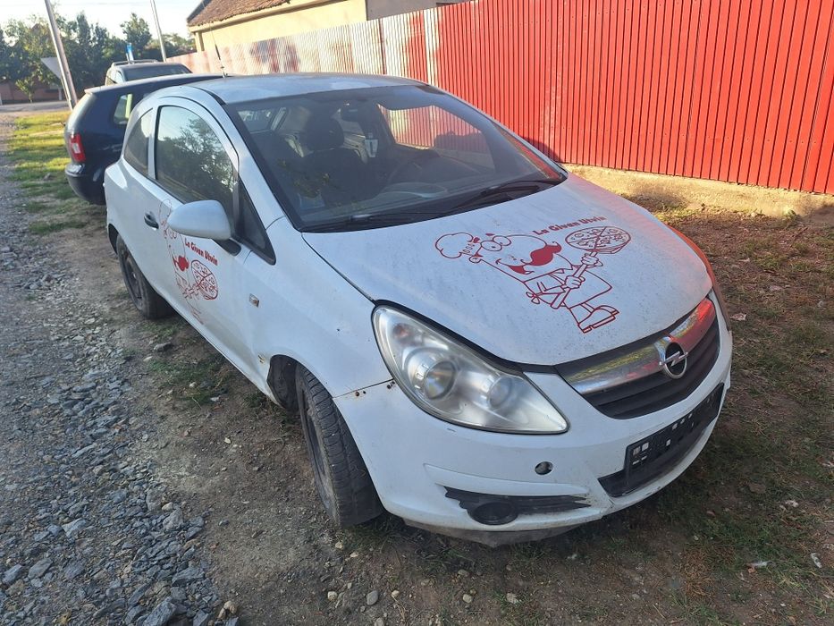 Dezmembrez opel corsa d 1.3 cdti