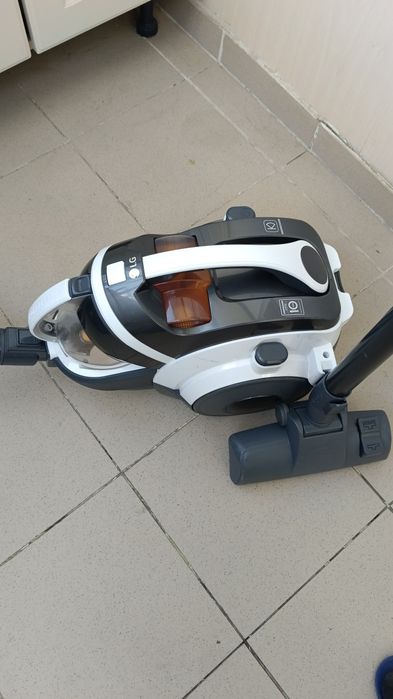 Пылесос LG Kompressor 2000w