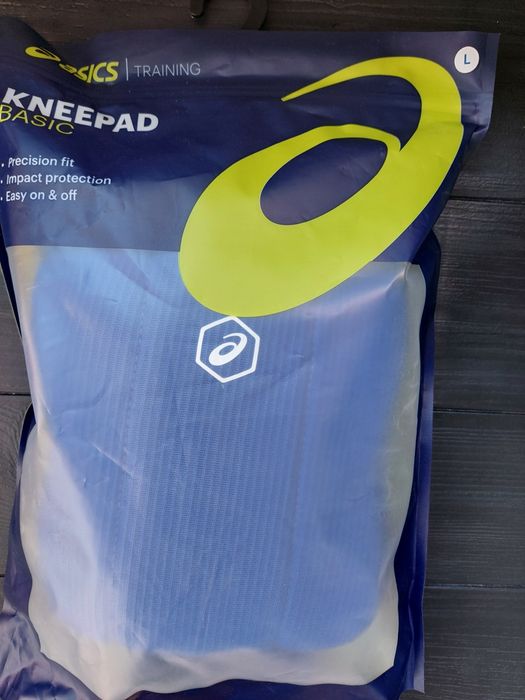 Наколенки  Asics Basic