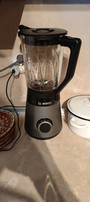 Пасатор блендер Bosch за пласиране на плодове, зеленчуци и при.