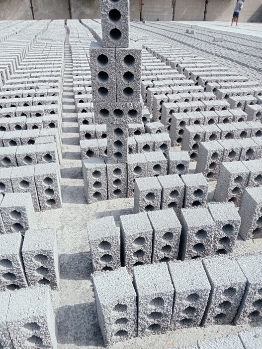 Шлакоблок строительные прессованный