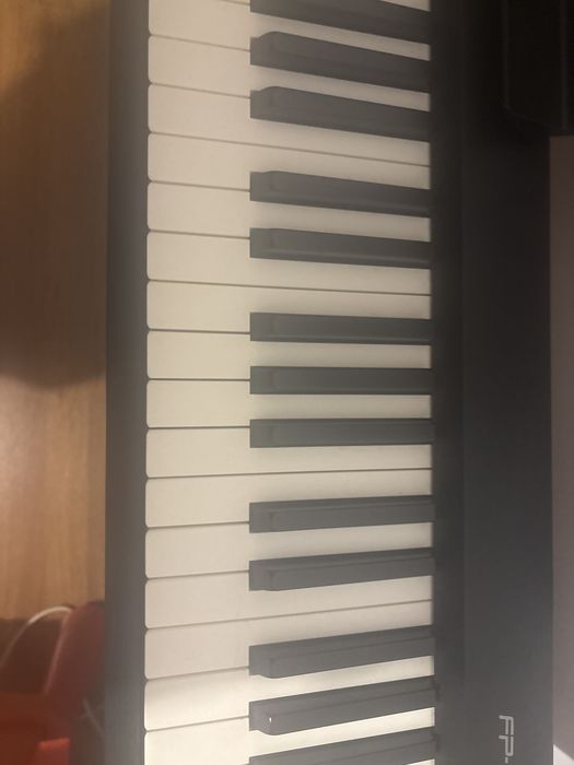 Vand pian roland fp-10 cu stativ roland KSC-FP10 negru
