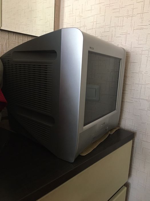 Продам телевизор