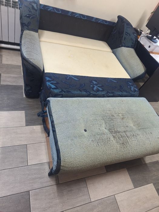 Продам диван 140*200.