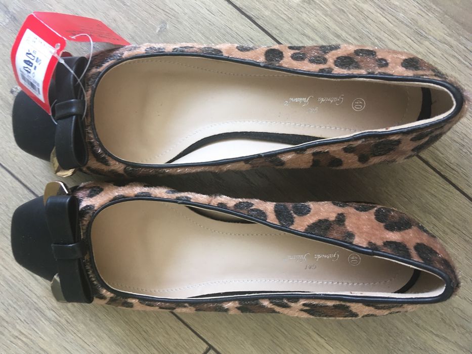 Нови обувки с размер 40