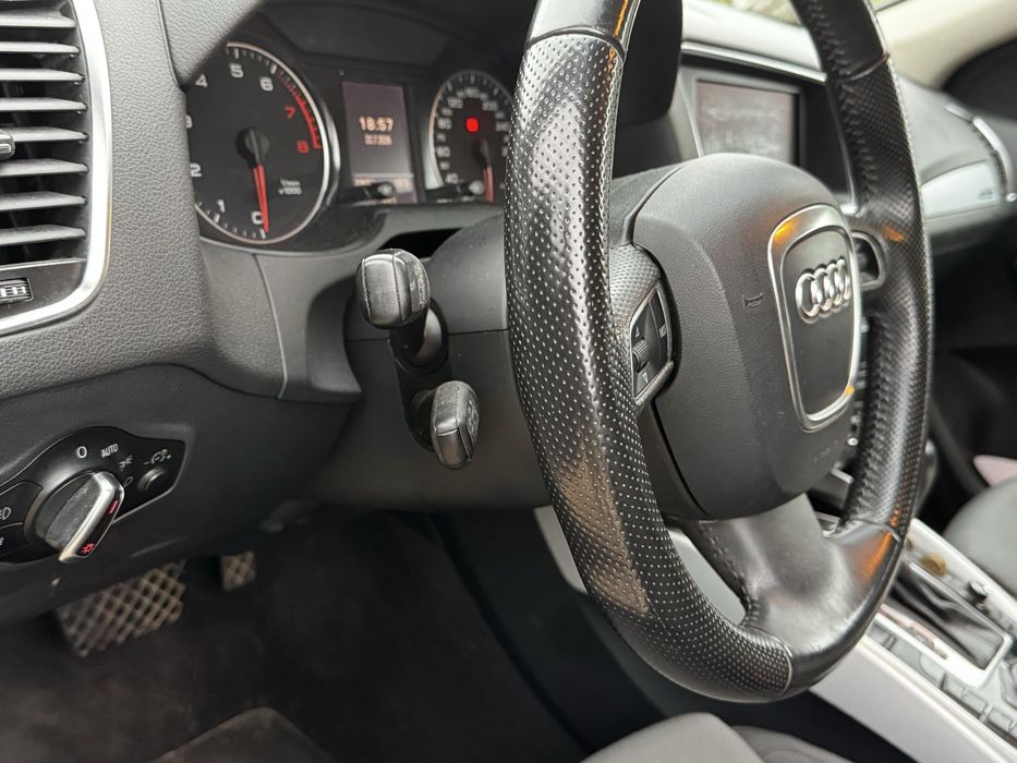 Audi Q5 2.0 TFSI 211 CP, cutie automată, CarPlay,benzină.