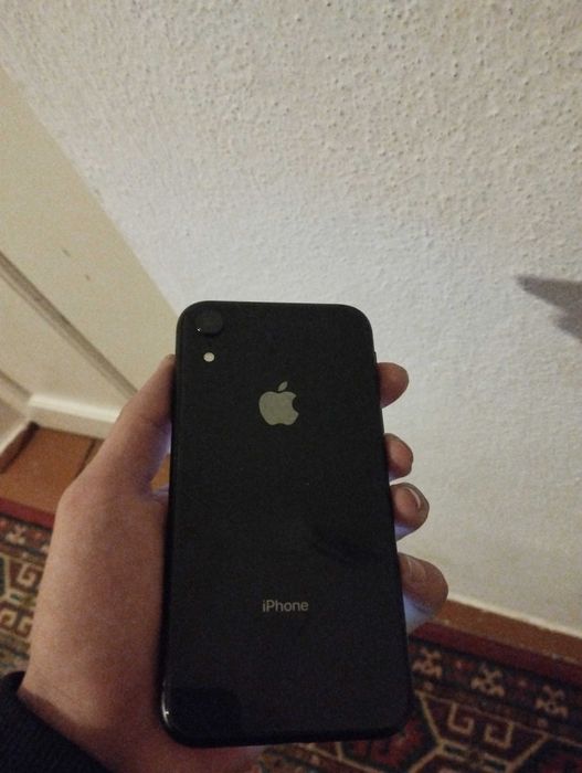 iPhone XR 79 ёмкость