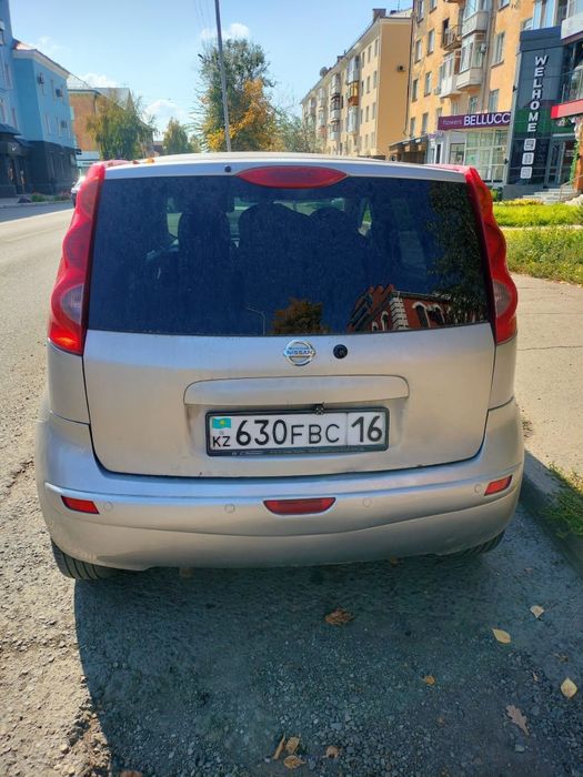 Продам ниссан Ноут автомат 2007г