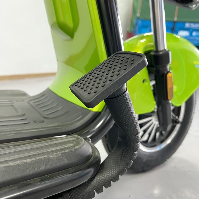 Електрическа триколка тип Веспа модел 750.2 NEW 2+1 TELSTAR