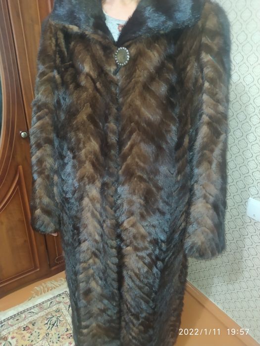 Продам норковую шубу