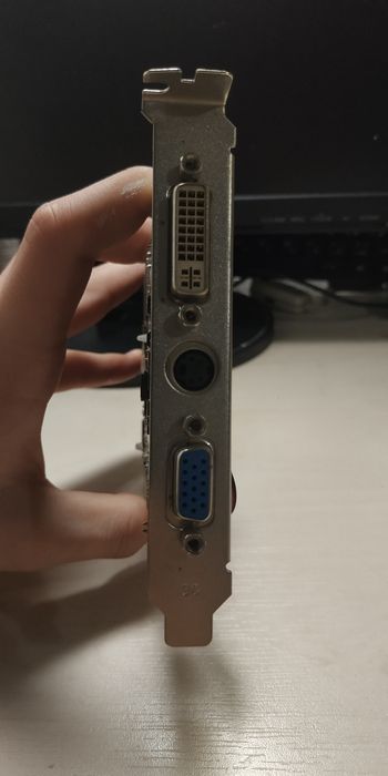 видеокарта Inno3D