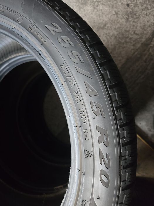 Pirelli 255/45 R20 105V MS iarnă